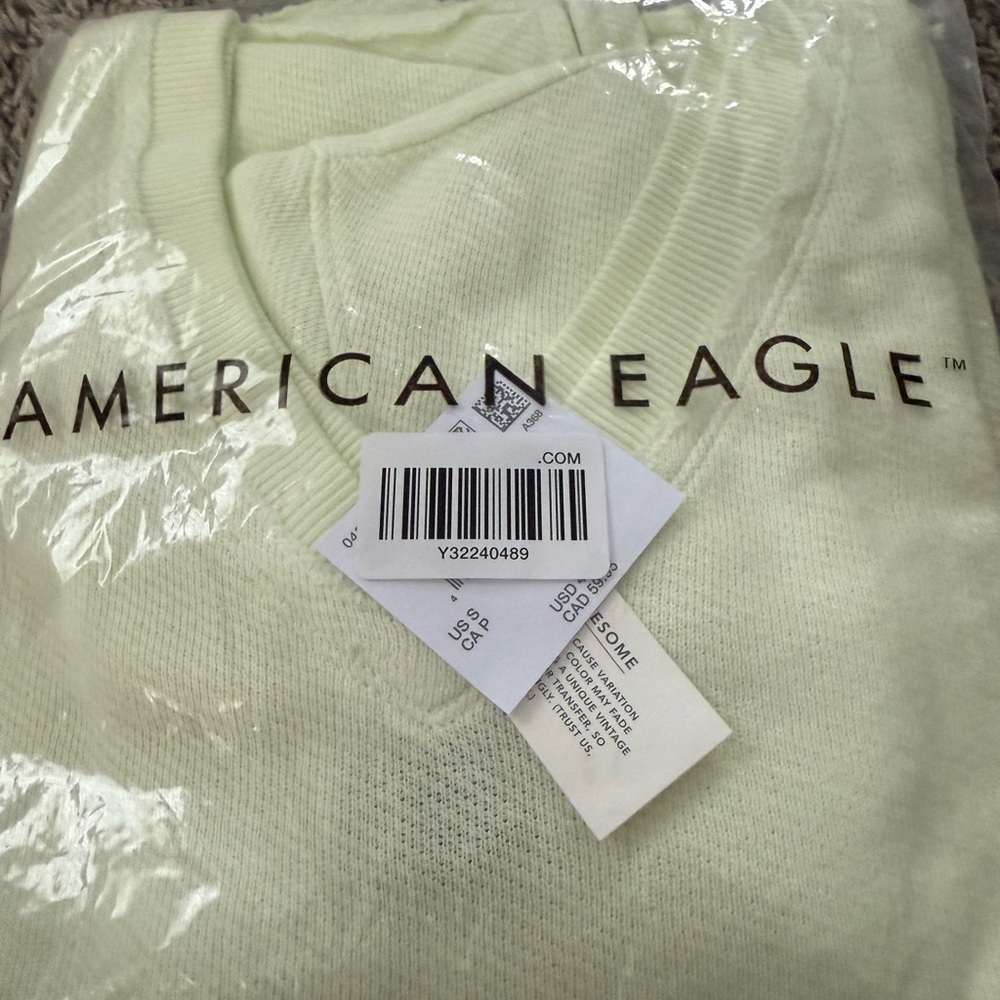 American Eagle Outfitters Women's Cream Sweater